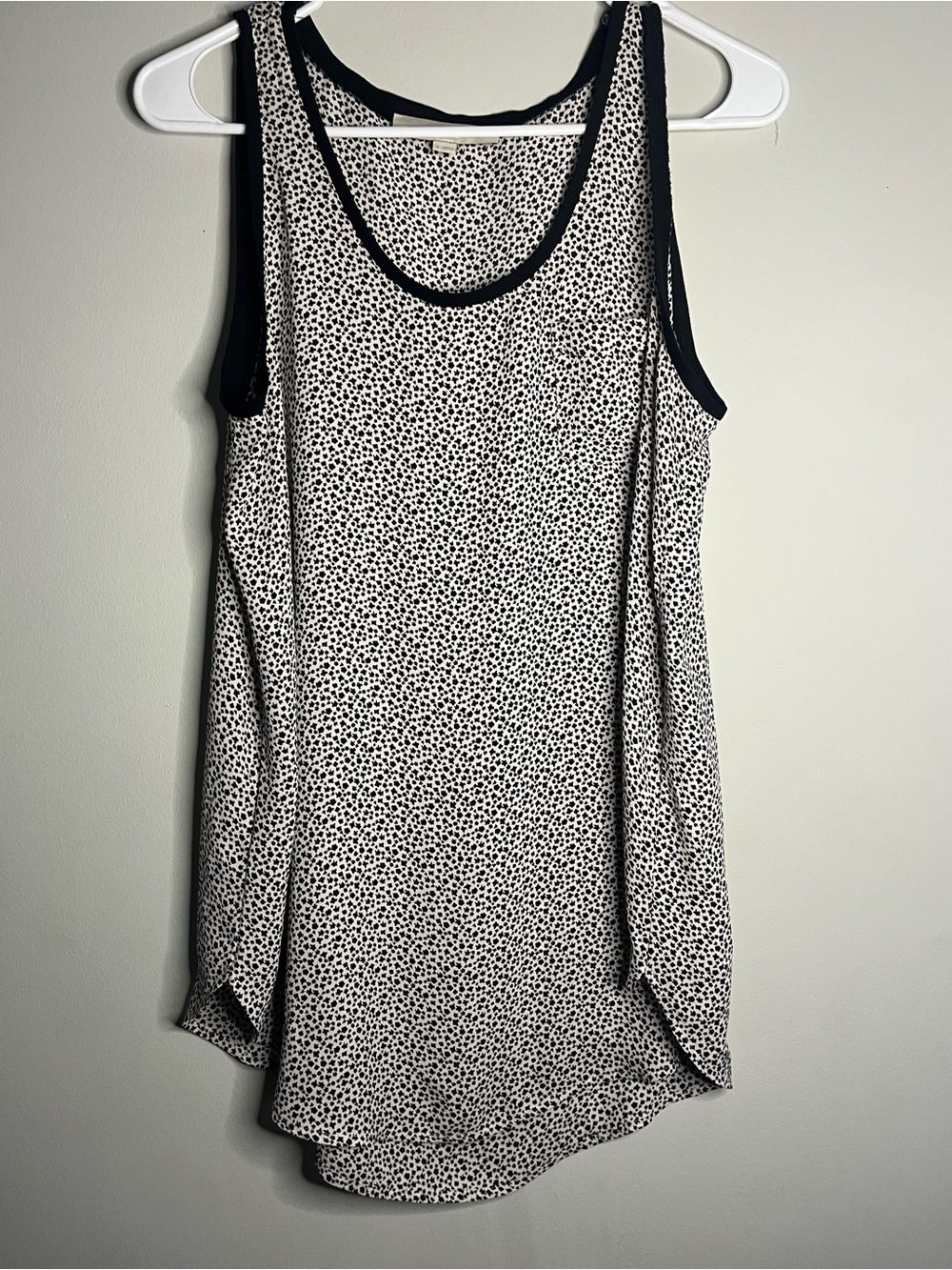 Loft Sleeveless Black & White Dot Tank Top small